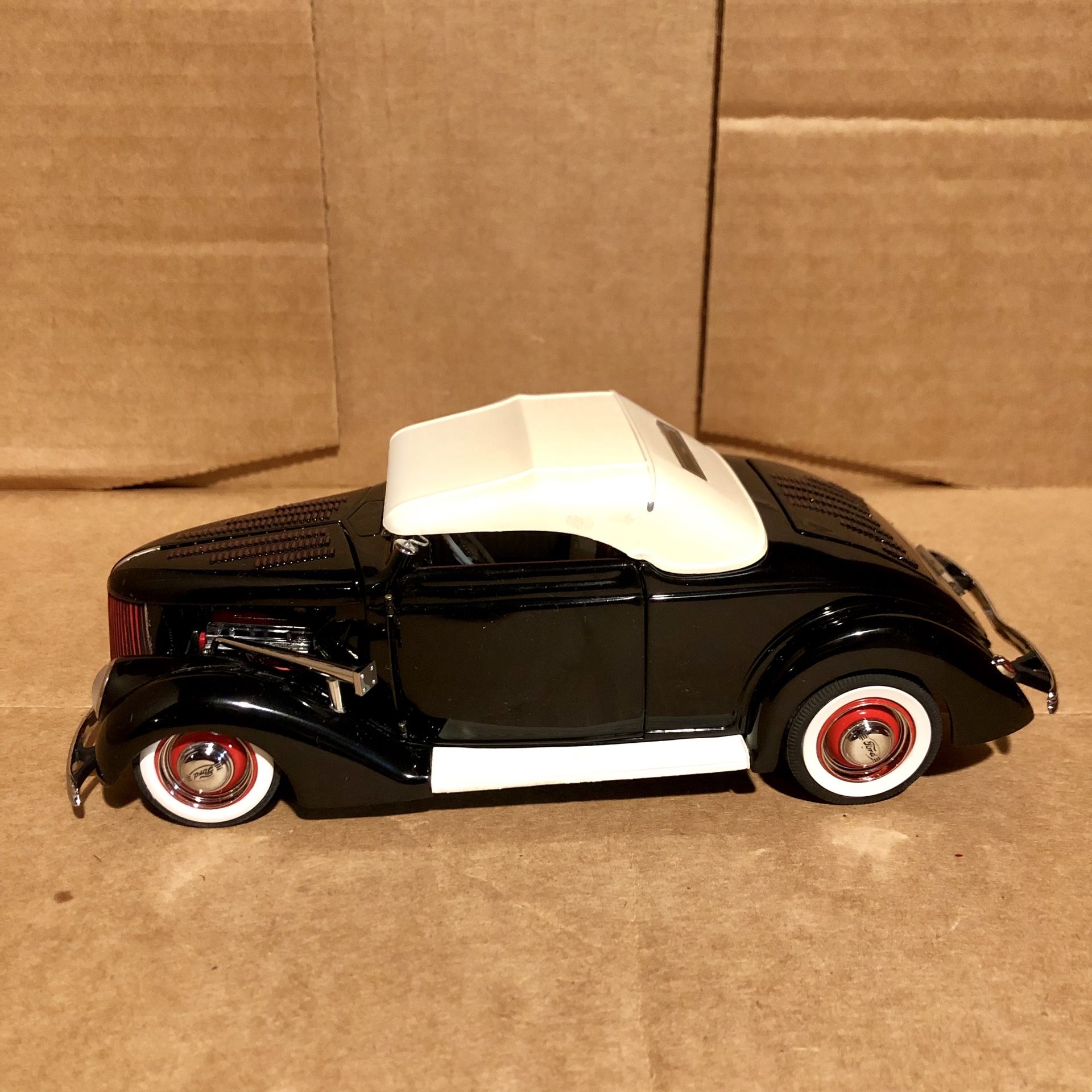 1936 Ford Hot Rod Custom Deluxe