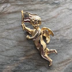 Walking Golden Angel With American Flag Brooch/Pin