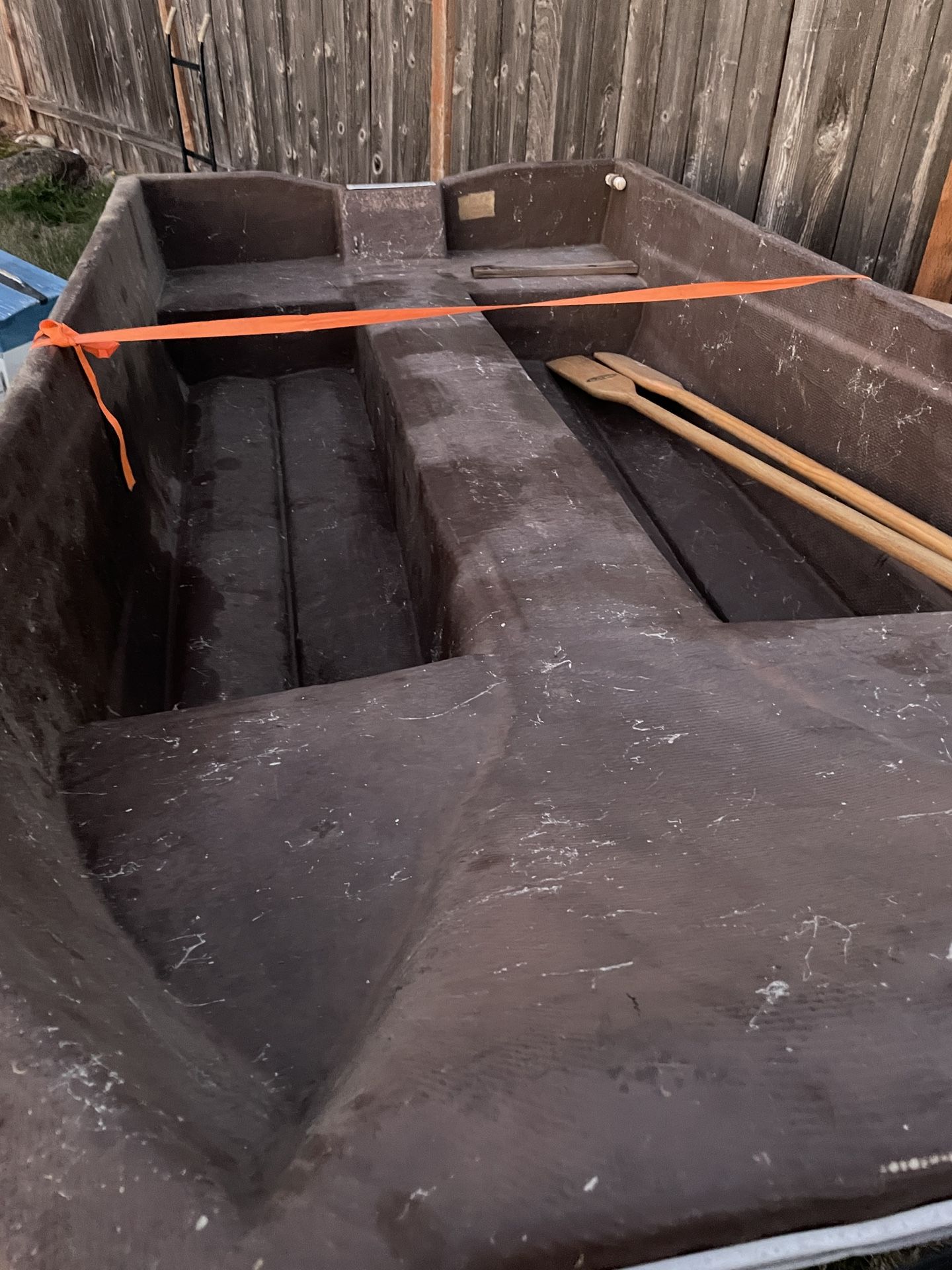 10’ Fiberglass Boat