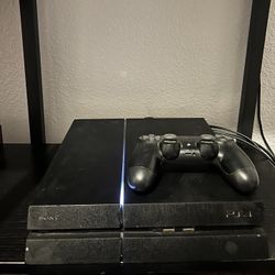 PS4 500GB W/Controller
