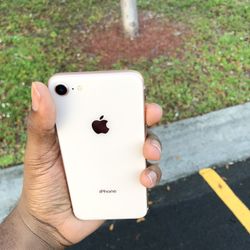 UNLOCKED IPHONE 8/ READY FOR USE 