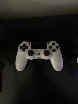 PS4 controller