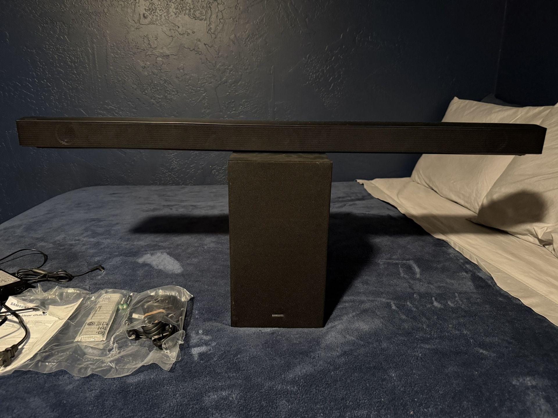 Samsung Soundbar with Wireless Subwoofer 