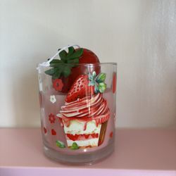 Strawberry Scented Candle 