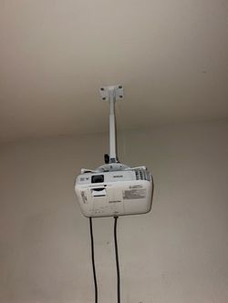 Epson Projector with Ceiling Mount and screen