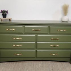 Modern Olive Green 7 Drawer Dresser