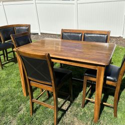 Beautiful Kitchen/Dining Table