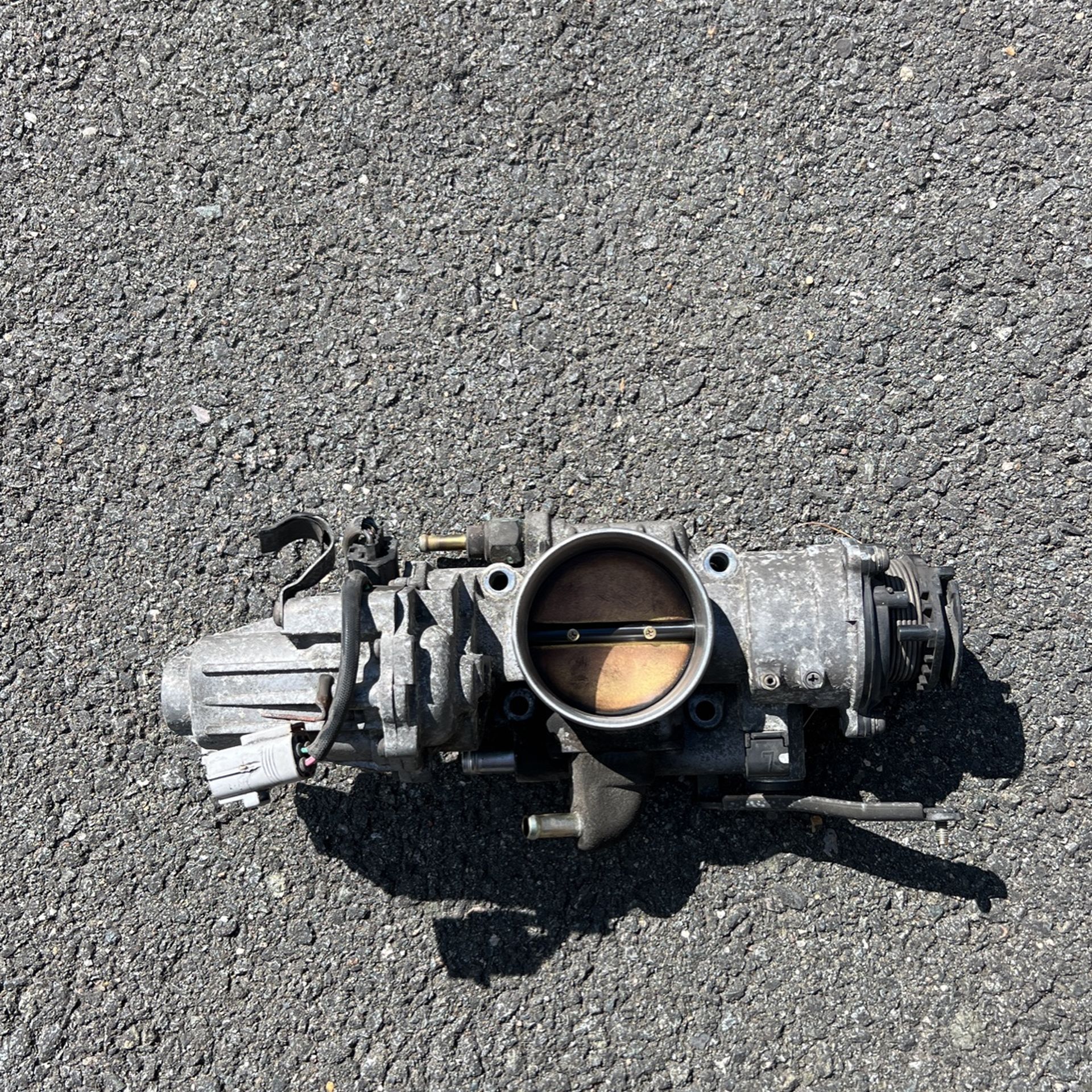 Toyota V8 4.7 Throttle Body