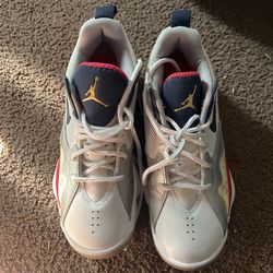 Nike Jordan Zoom air Size 5.5 Y