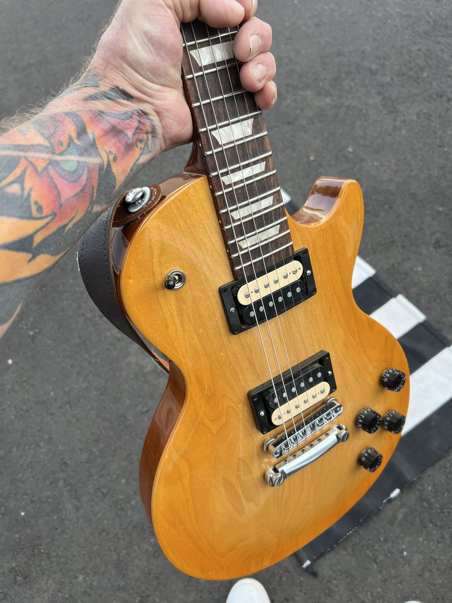 Les Paul Studio Guitar