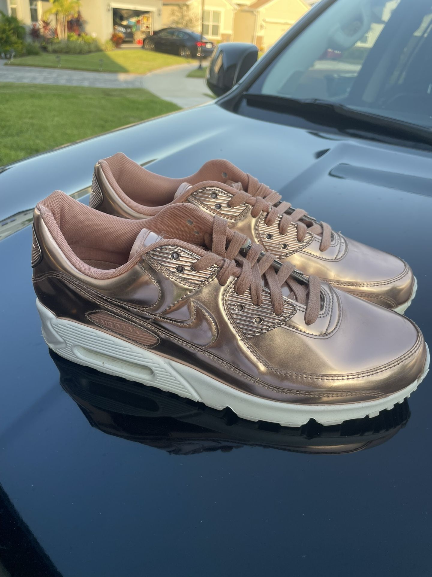 Nike AirMax 90 Size 11 MENS / 12.5 Women’s