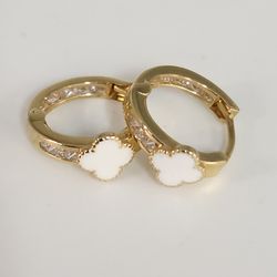 14k Yellow Gold Mother Of Pearl Clover Hoop Earrings With Zirconia Accents