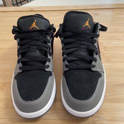 Jordan 1 Low SE Light Graphite Vivid Orange  