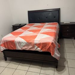 Queen Bedroom Set