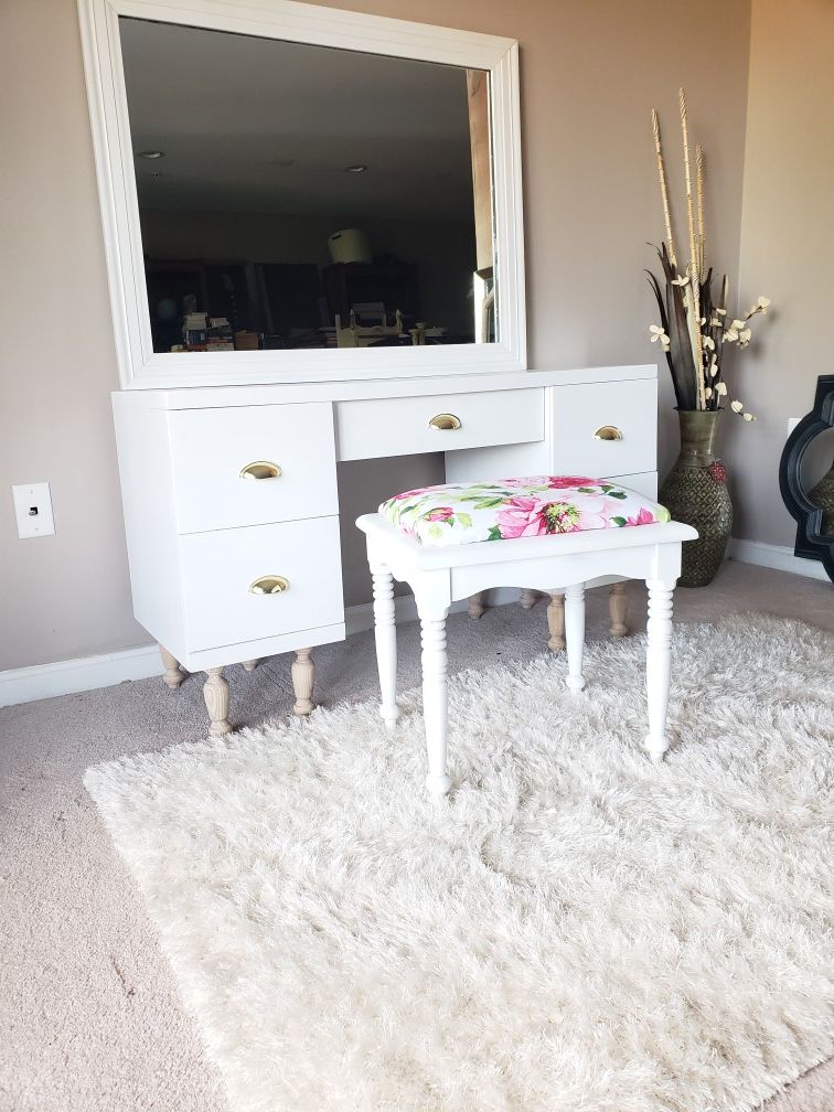 Vanity with mirror and matching stool