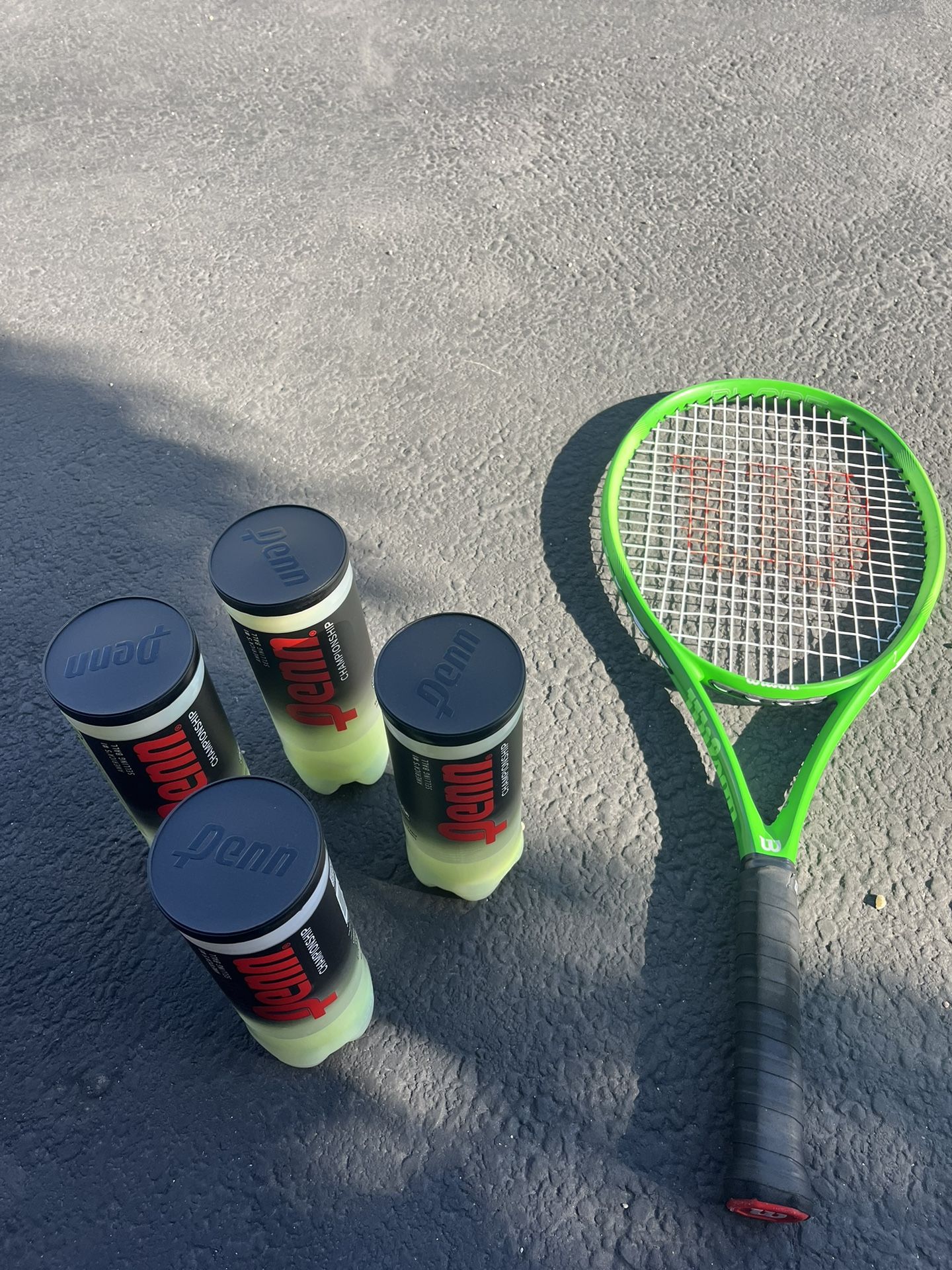 Tennis Racket & Tennis Balls
