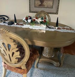 Dinning Table