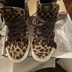 Animal Vans Size 8