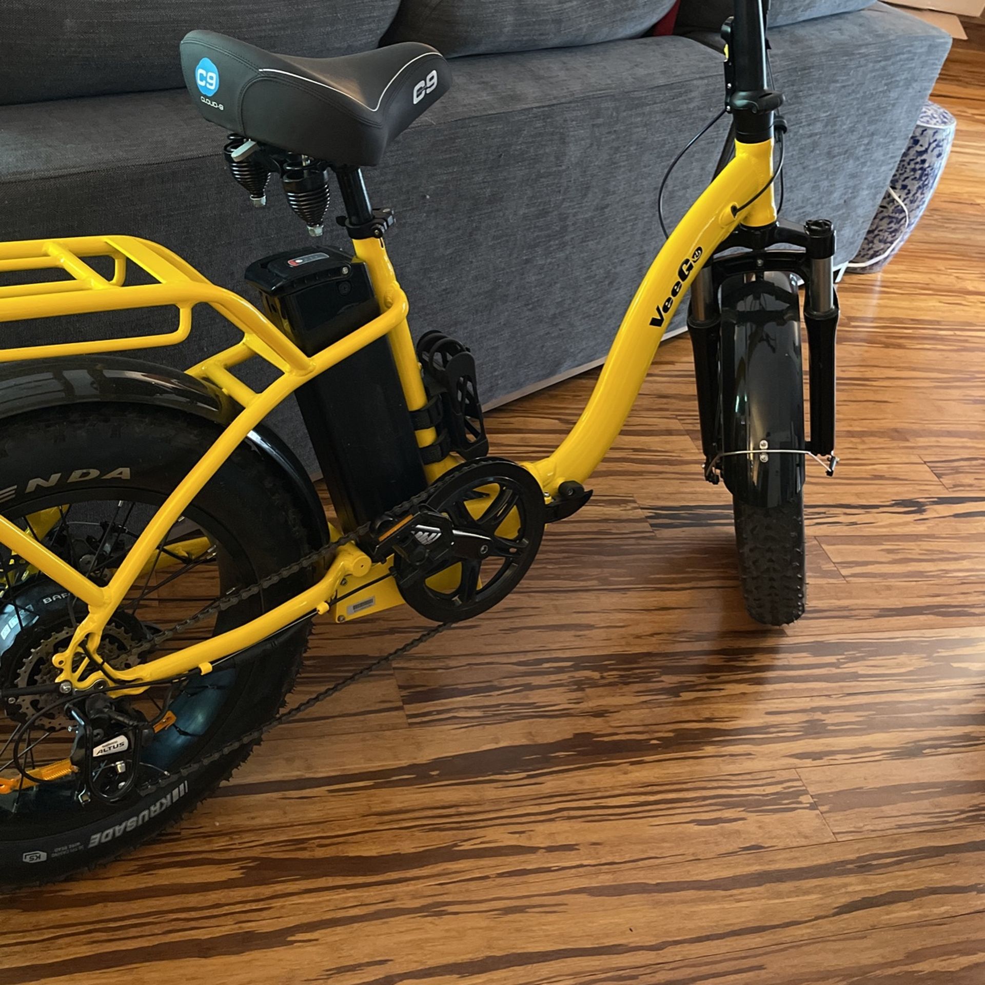 E-bike - Ride Scoozy: Veego Fat Tire