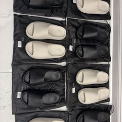 Yeezy Slides 