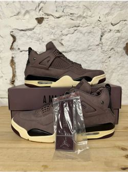 Jordan 4 retro A Ma Maniere violet ore  Size 10 men . Brand new DS in box .