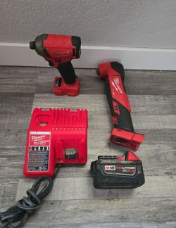 MILWAUKEE M18 IMPACT DRIVER AND M18 MULTI-TOOL WITH 2 BATTERYS NO CHARGER