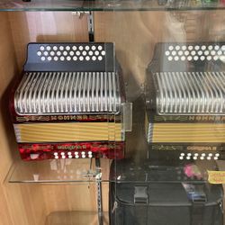Hohner Corona 2 Accordion