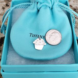 Tiffany & Co LOVE Muffin CHARM