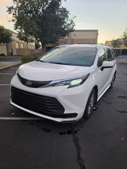 Tayota Sienna 2025