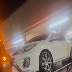 Salvage Title 2013 Mazda V3