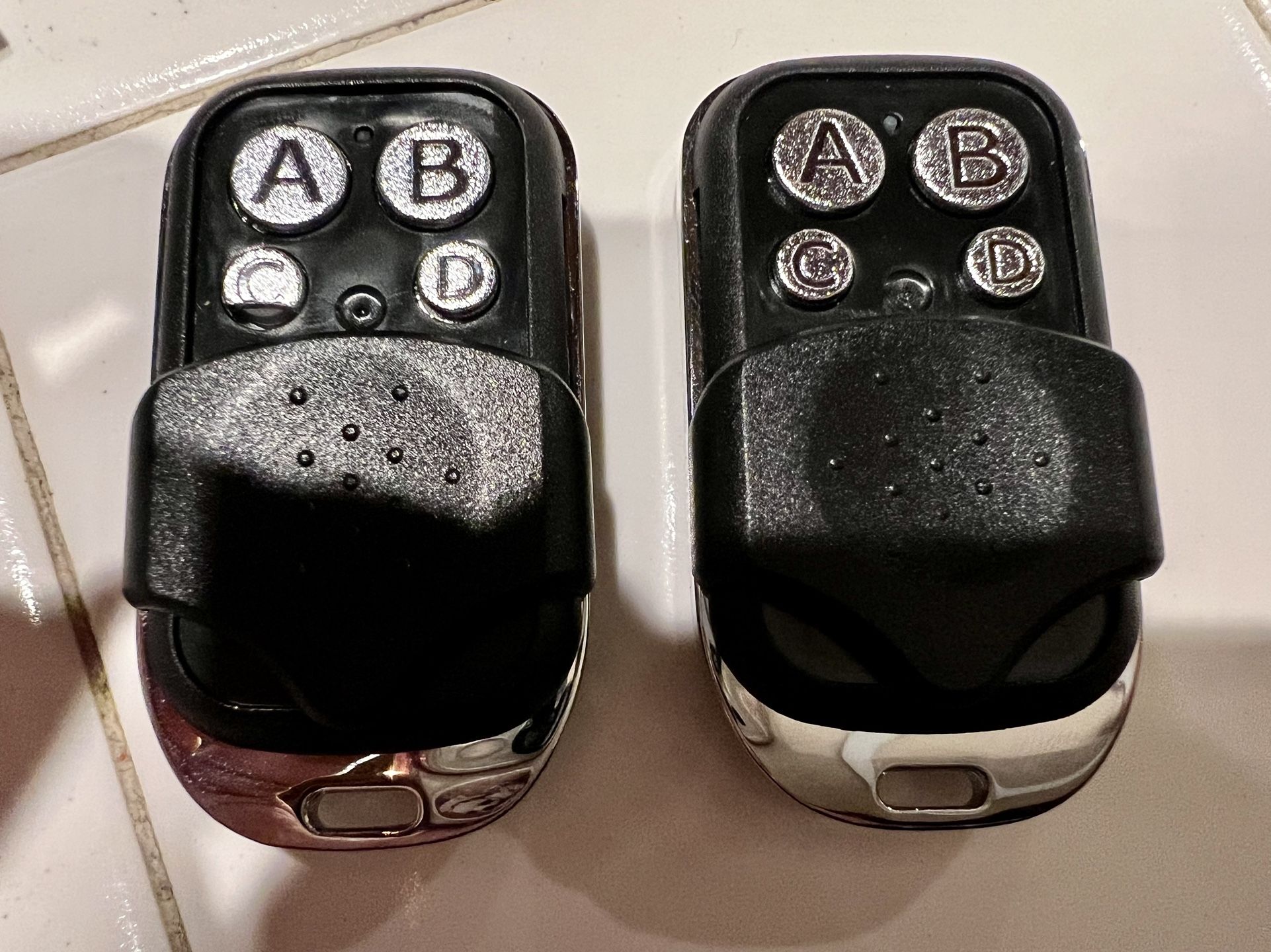 2x Universal Garage Door Clickers - 4 Buttons