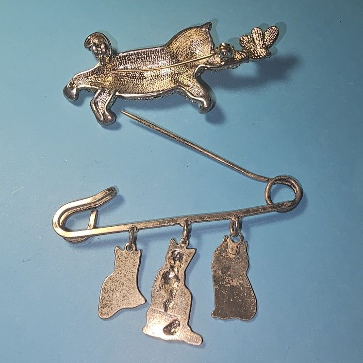 2 Vtg Rhinestone Cat W/ Green Eyes/Butterfly & Dangling Cat Brooch Both 3x1.5 In