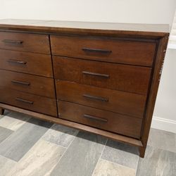 Bedroom Dressers and Nightstands