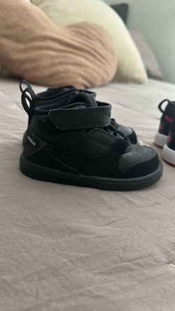 Baby shoes