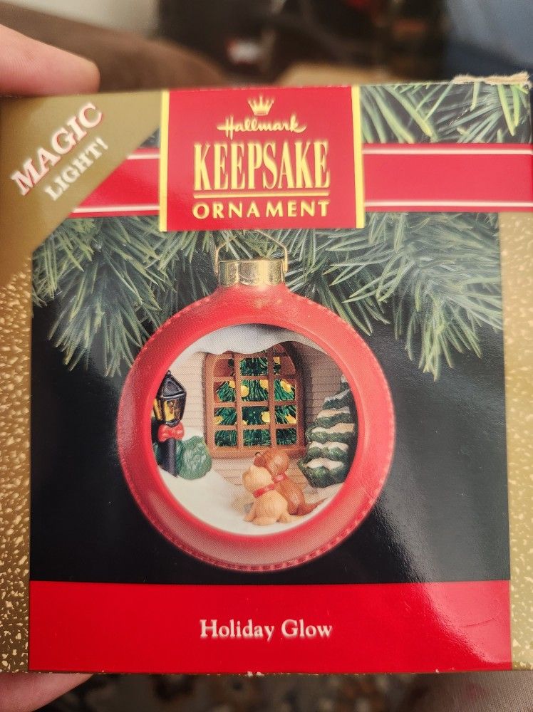 1991 Holiday Glow Magic Ornament