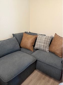 Armless 3 piece sectional couch