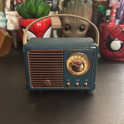 Portable Vintage Speaker