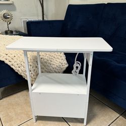 End Table With Station Charger 