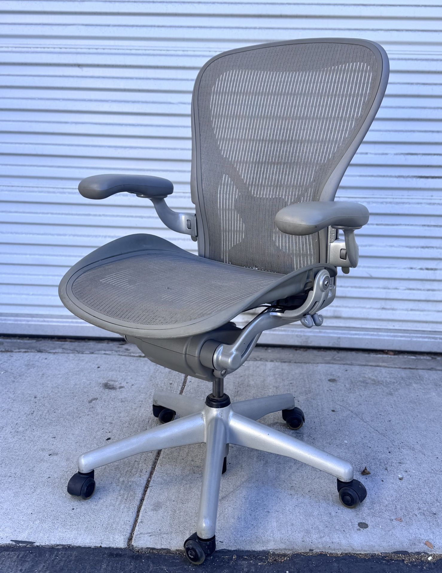 Herman Miller Aeron Chair Silver Size C (pending Pick Up)
