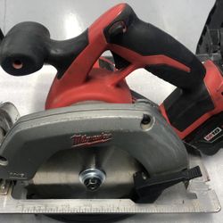 Milwaukee 6-1/2” Circular Saw +3ah Battery
