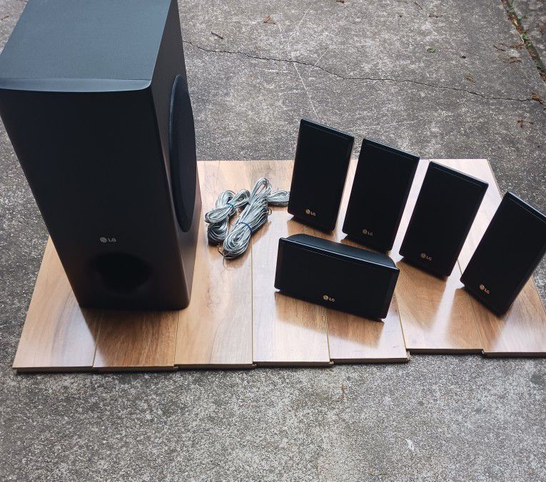 Set Of 6 LG Surround Sound Speakers Model SB95SA-W Subwoofer
