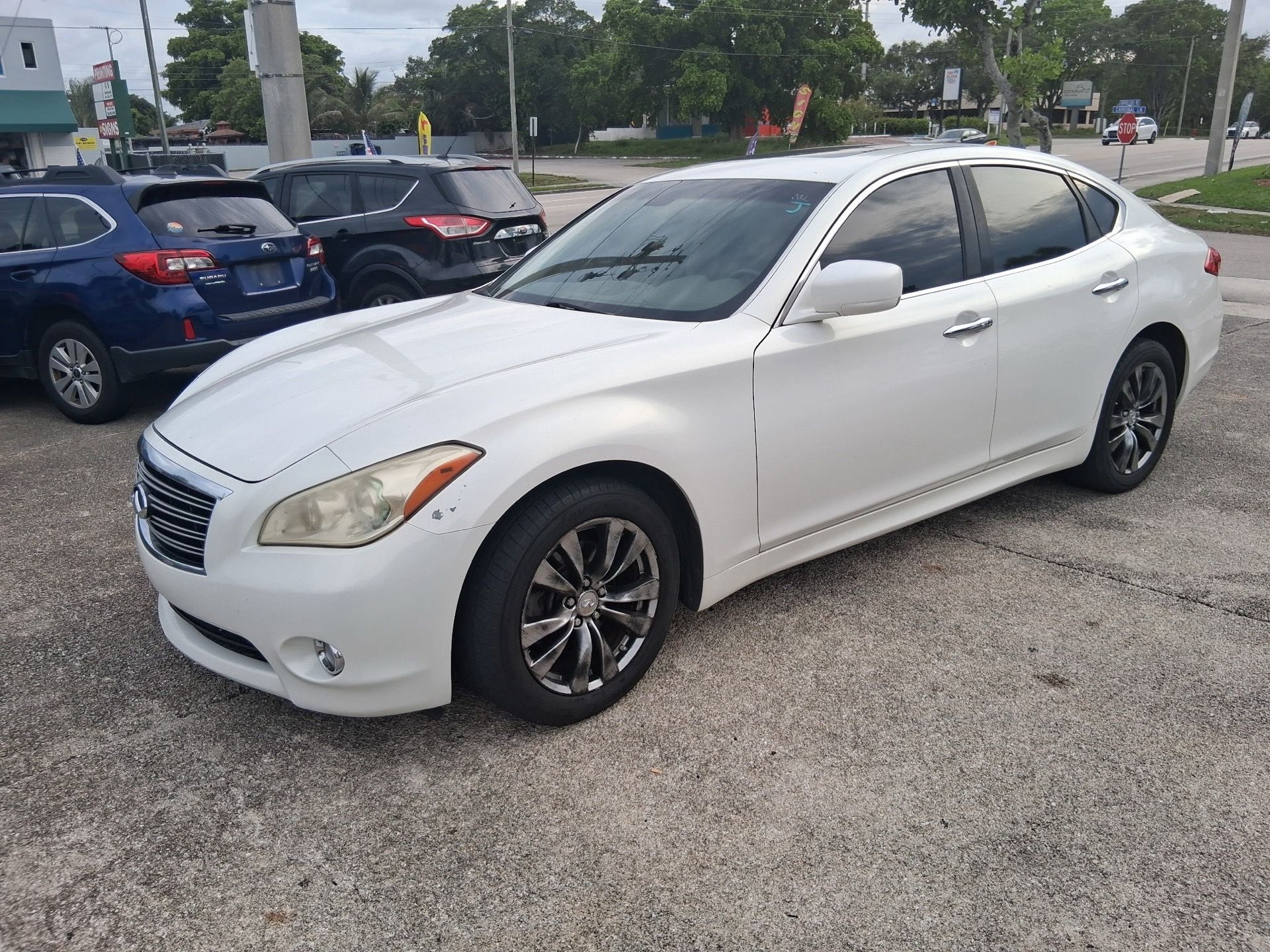 2013 Infiniti M37
