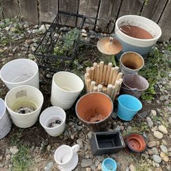 15 Pots And Vases