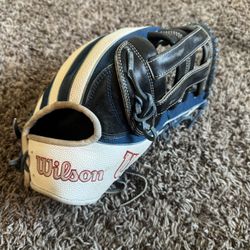 Mookie Betts Outfield Wilson Glove 2020