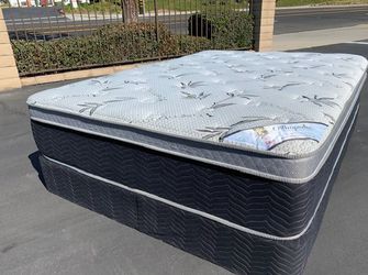 Queen Ortho Bamboo Pillow Top Mattress!!