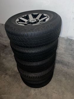 Full Set of 5 Dunlop Grandtrek AT270 265/70r17 tires 12,000 miles
