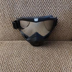 SKI/MOTORCYCLE FACE MASK GOGGLES.  REMOVABLE FACE MASK.  MIRROR LENS.   ADJUSTABLE. STRAP.  NEW.   PICKUP ONLY.
