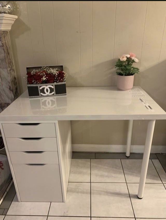 IKEA Alex Drawer Vanity Set
