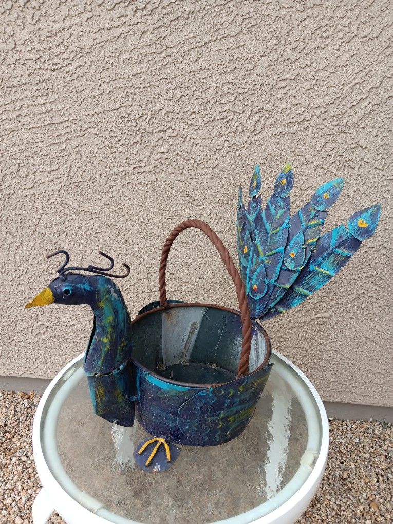 Peacock Flower Pot Holder