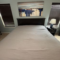 Adjustable Massaging King Bed 